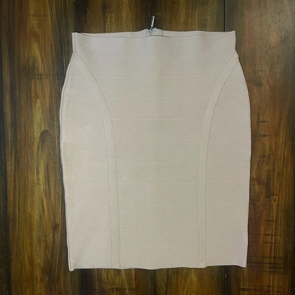 Guess Elegant Nude Bandage Skirt